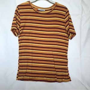 🌟 Soft slim tee in retro stripe